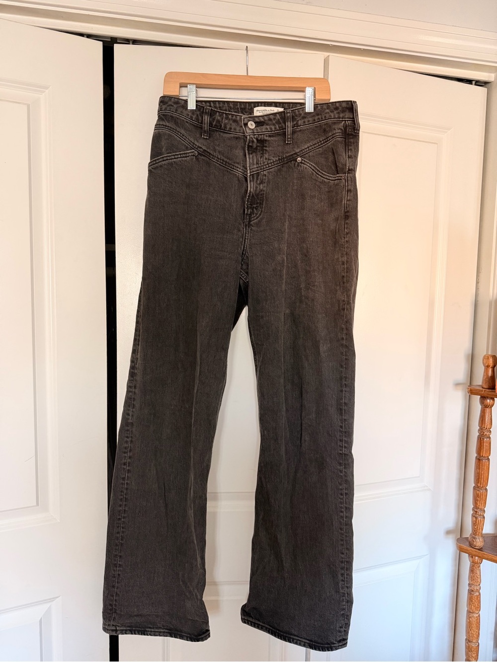 Abercrombie & Fitch Black Washed ‘90s Relaxed Jean High Rise